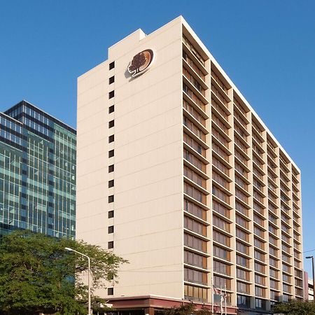 Doubletree By Hilton Hotel Cleveland Downtown - Lakeside Exterior photo